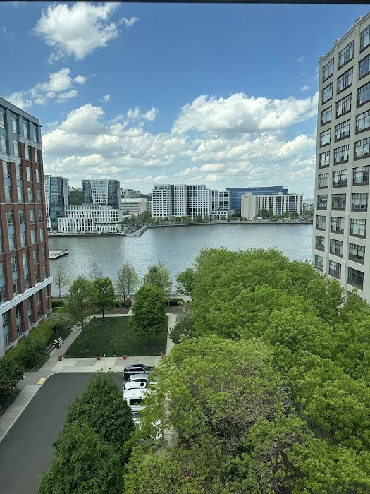 Hertz Car Rental - Hoboken - Bloomfield Street Picture 7