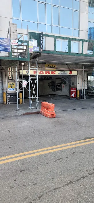 Hertz Car Rental - Brooklyn - Northside Piers Picture 9