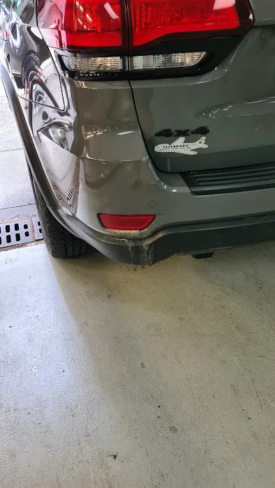 Avis Car Rental Picture 3