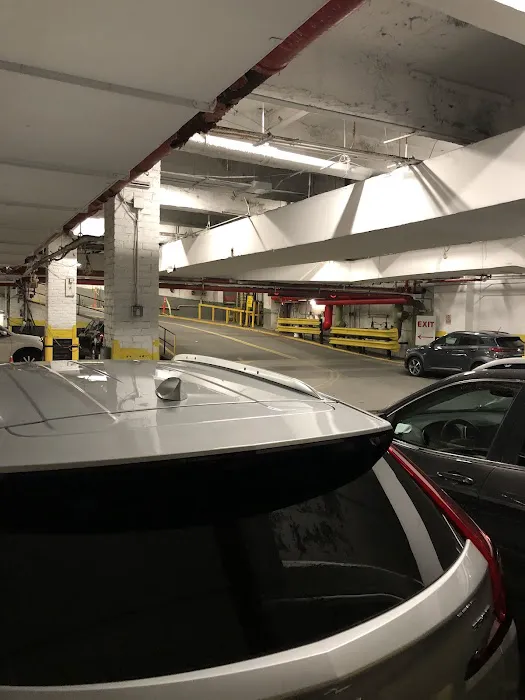 Hertz Car Rental - New York - West 55th Street Picture 7