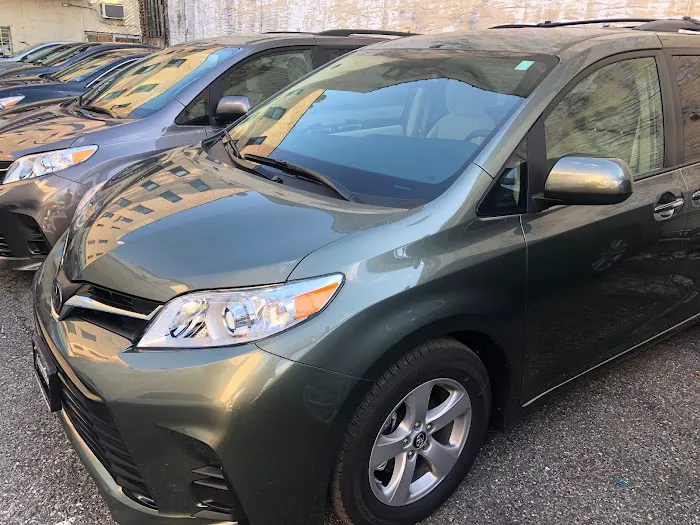 Sensible Car Rental Picture 2