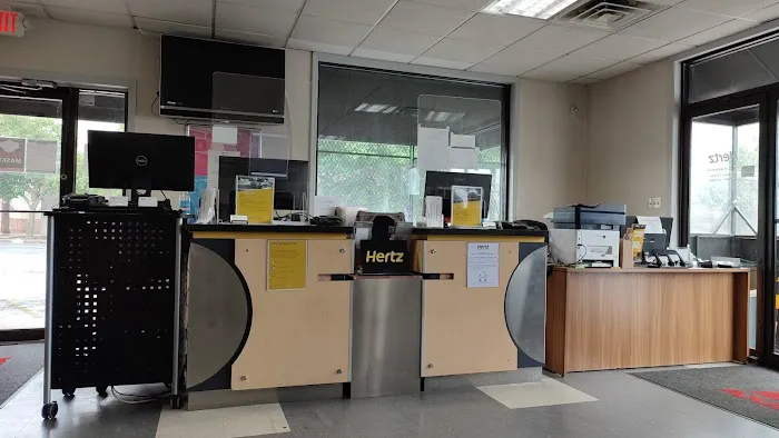 Hertz Car Rental - Newark - Newark Ab Hle Picture 2