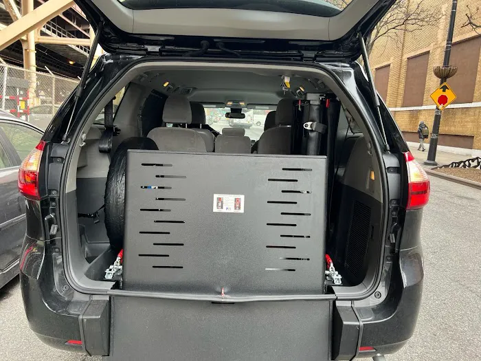 Fast TLC Car Rental Picture 3