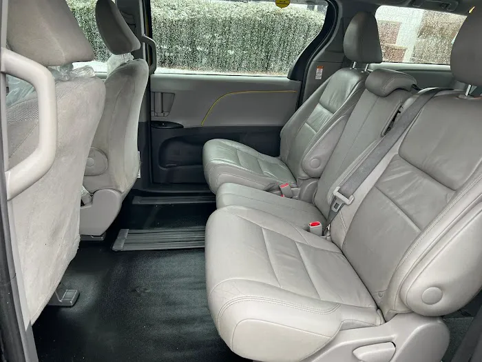 Fast TLC Car Rental Picture 5