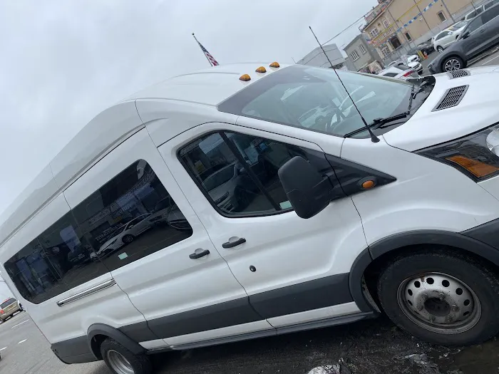 EZ Car Rental Picture 4
