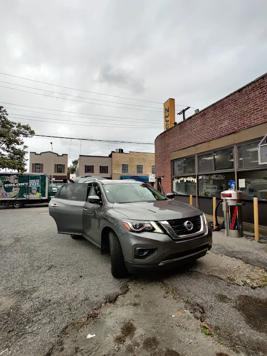 Hertz Car Rental - Middle Village - Metropolitan Avenue Picture 4