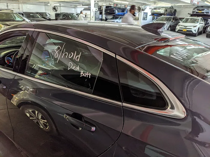 Hertz Car Rental - New York - East 76th Street Picture 7