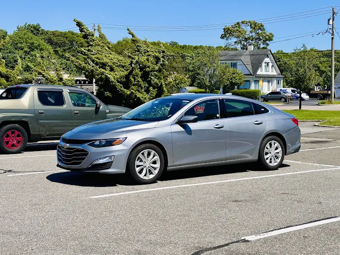 Avis Car Rental Picture 1