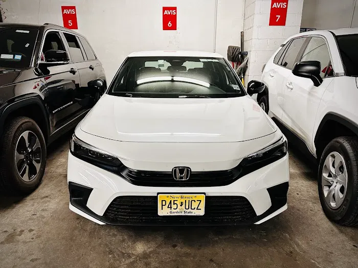 Avis Car Rental Picture 8