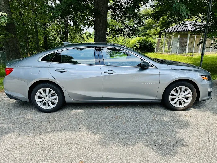 Avis Car Rental Picture 9