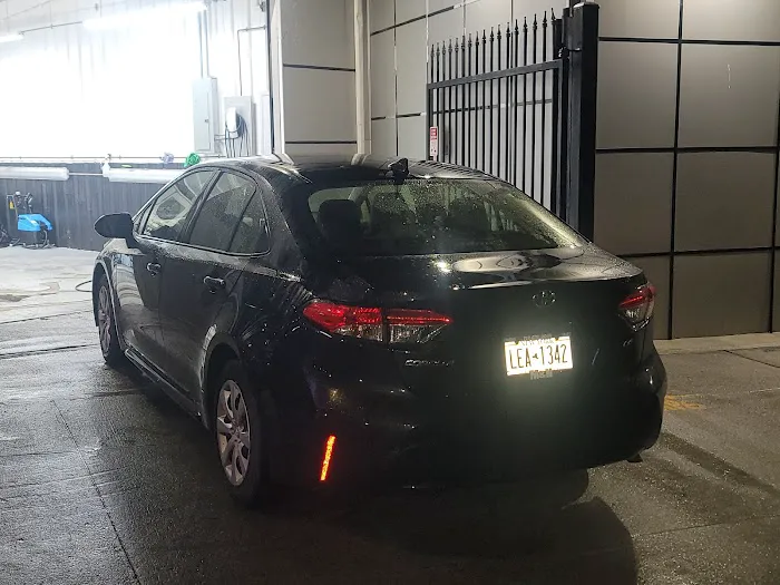 Rent A Car Picture 9