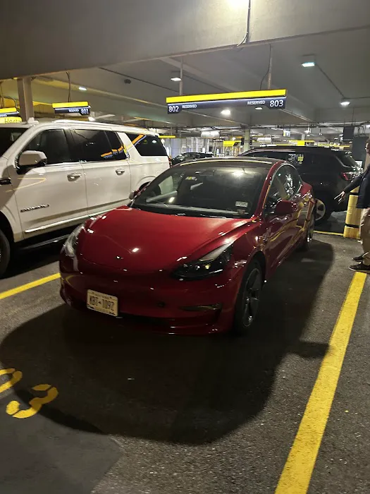 Hertz Car Rental - New York City - John F Kennedy International Airport (JFK) Picture 7