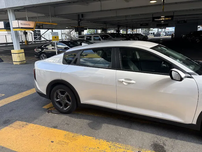 Hertz Car Rental - New York City - John F Kennedy International Airport (JFK) Picture 4