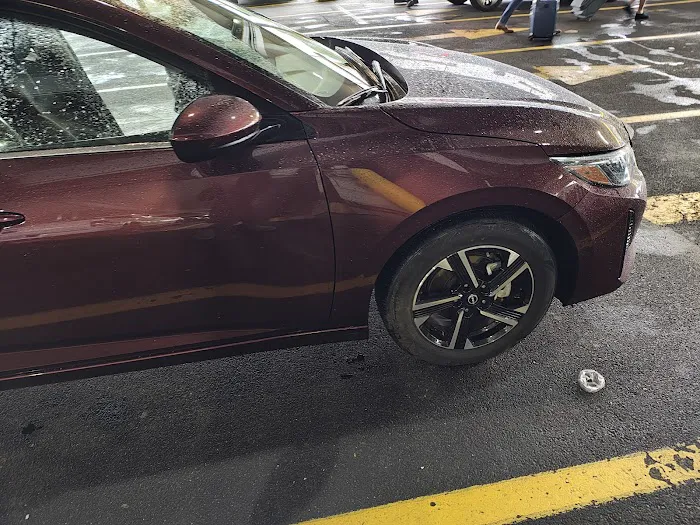 Hertz Car Rental Picture 9