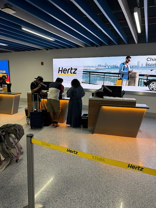 Hertz Car Rental - Newark - Newark Liberty International Airport (EWR) Picture 2