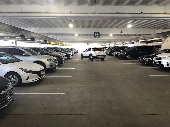Hertz Car Rental - Newark - Newark Liberty International Airport (EWR) Picture 5