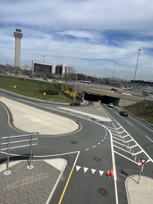 Dollar Car Rental - Newark International Airport Picture 3