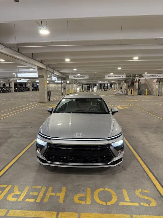 Dollar Car Rental - Newark International Airport Picture 9