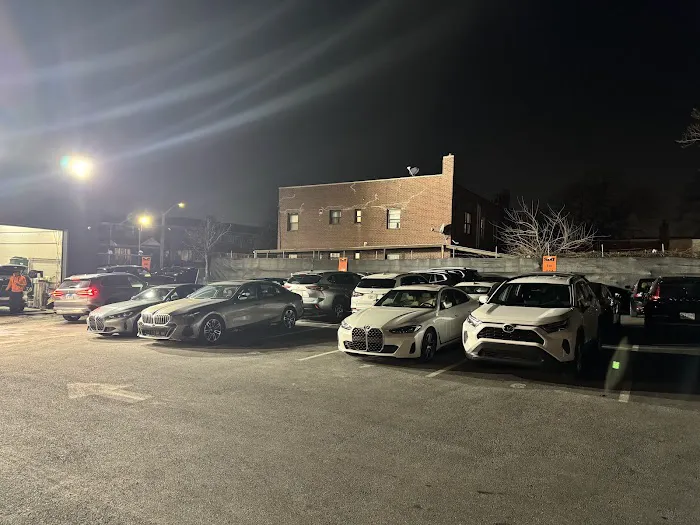 SIXT Rent a Car New York LGA Airport Picture 6