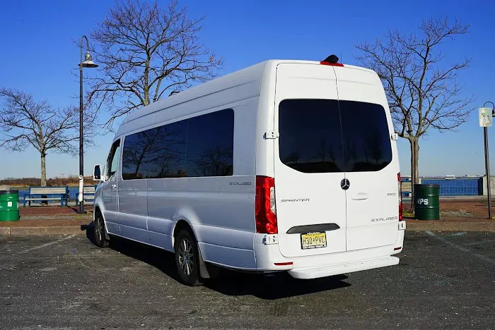 Yale Car Van Rental /15 passenger Sprinter Picture 2