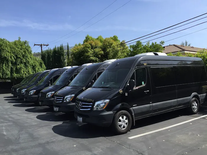 Yale Car Van Rental /15 passenger Sprinter Picture 8
