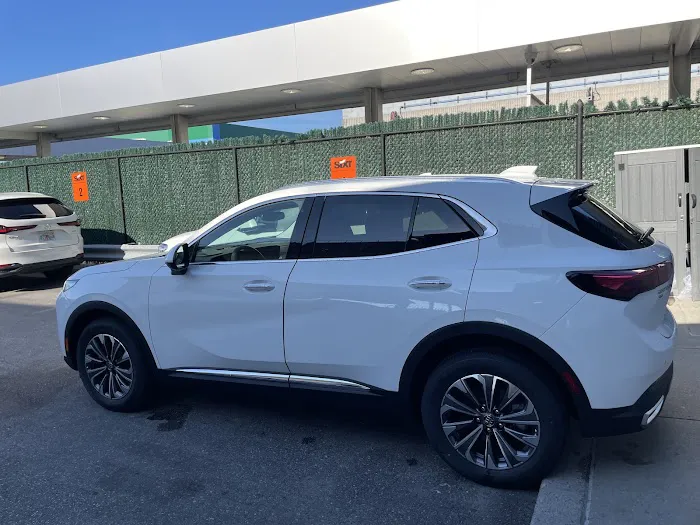 SIXT Rent a Car JFK Airport Picture 4