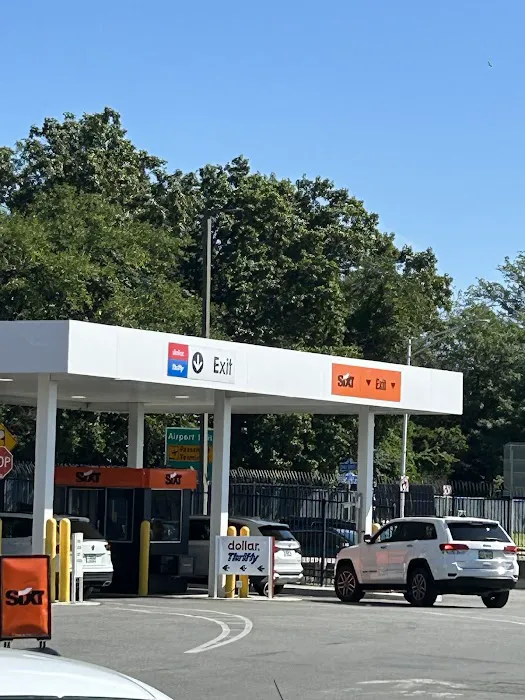 SIXT Rent a Car JFK Airport Picture 10