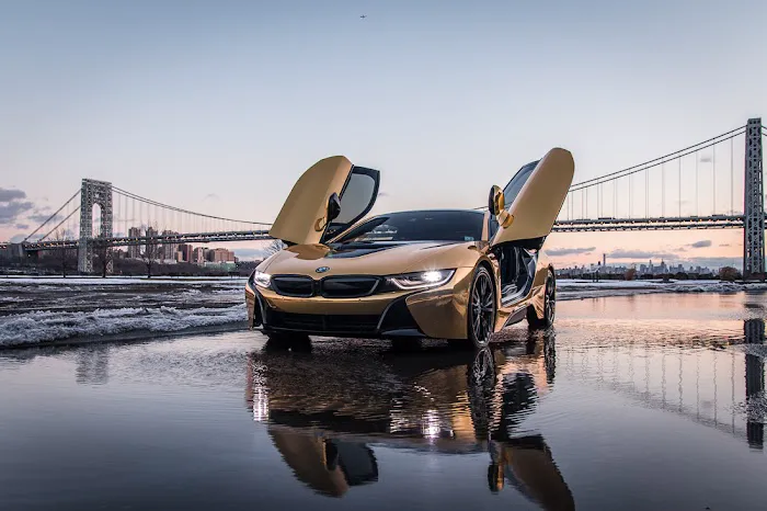 Gold Chrome Car Rentals Picture 2