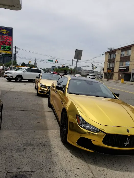 Gold Chrome Car Rentals Picture 4