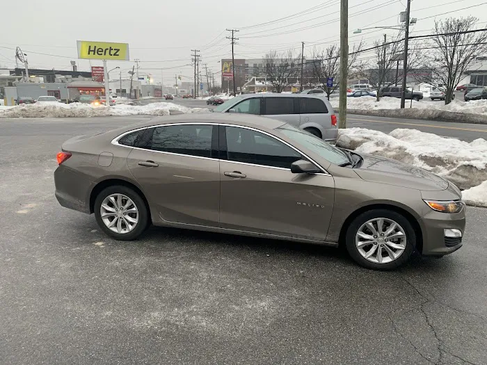 Hertz Car Rental - Hackensack - River Street Picture 3