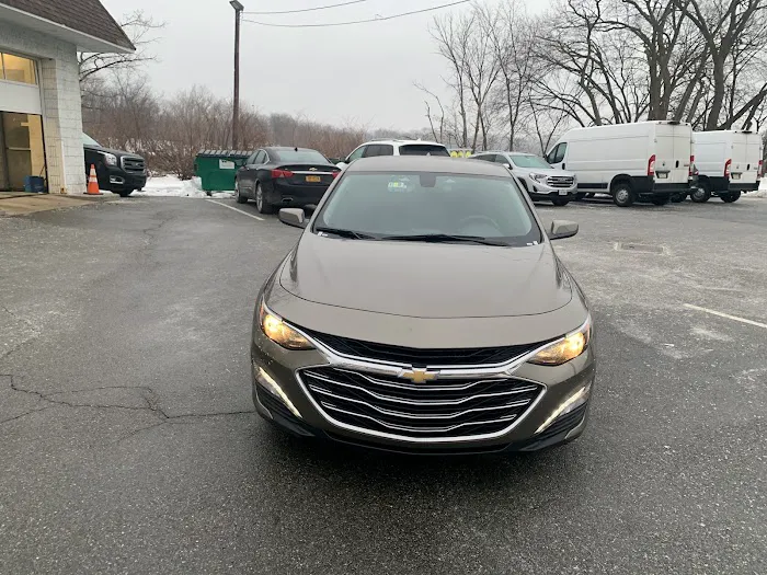 Hertz Car Rental - Hackensack - River Street Picture 7