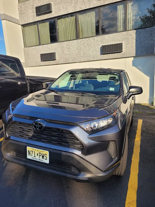 Avis Car Rental Picture 2