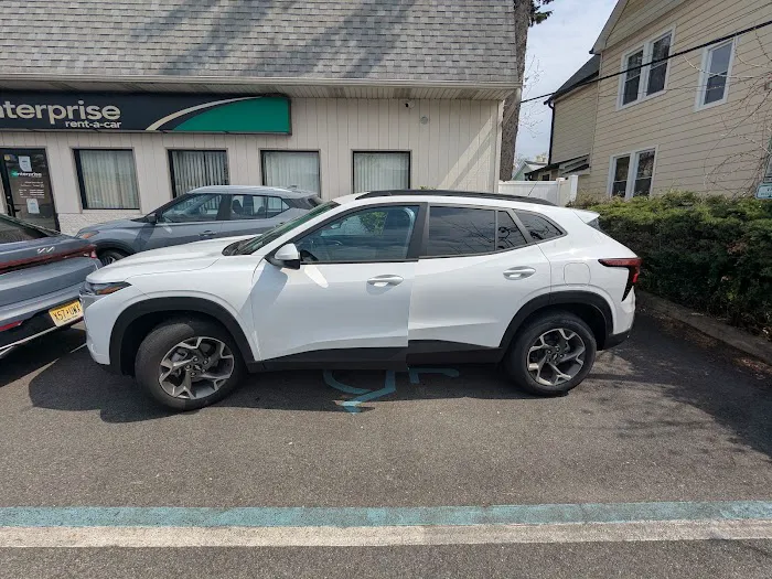 Enterprise Rent-A-Car Picture 4