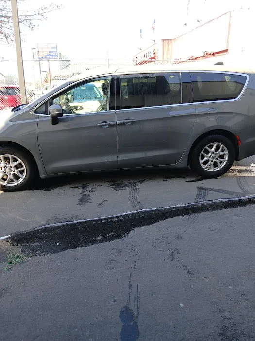Enterprise Rent-A-Car Picture 9