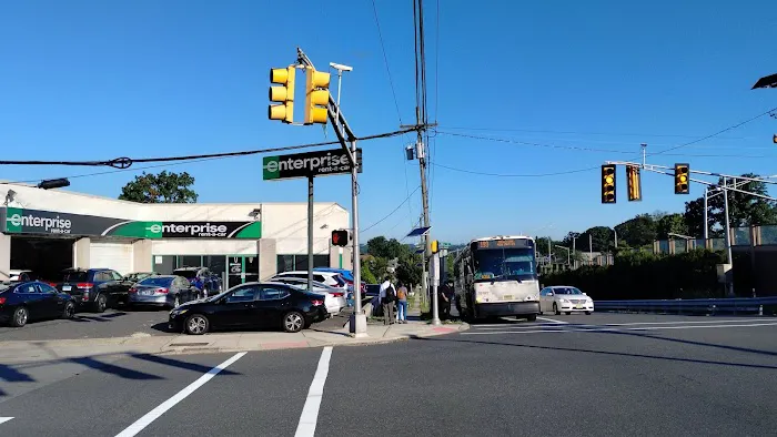Enterprise Rent-A-Car Picture 2