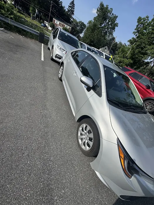 Avis Car Rental Picture 4