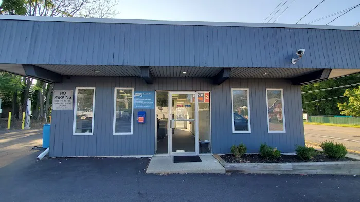 Avis Car Rental Picture 2