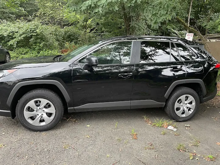 Avis Car Rental Picture 8