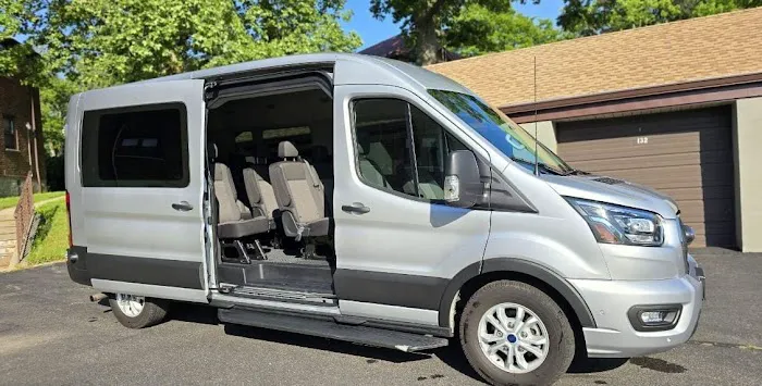 Auto King Rentals Picture 1