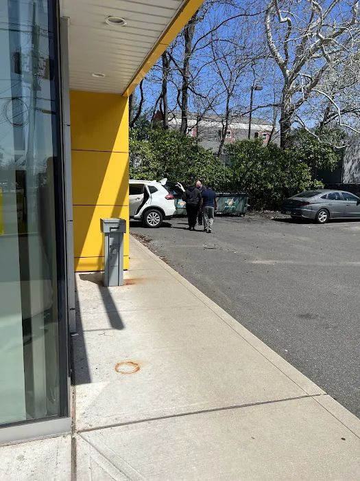 Hertz Car Rental - Paramus - N Streetate Rt 17 Picture 4