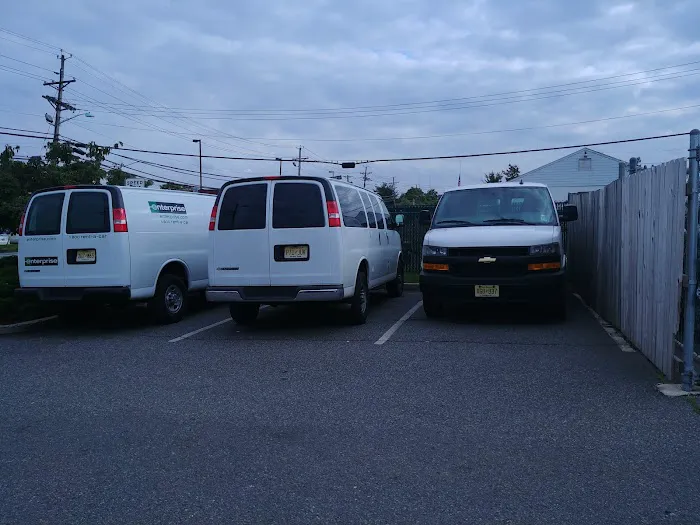Enterprise Rent-A-Car Picture 8