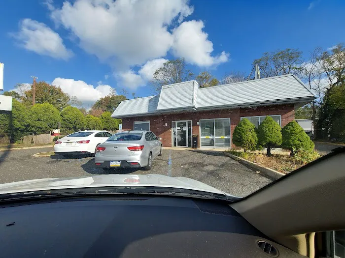 Hertz Car Rental - Middletown - Route 35 Picture 1