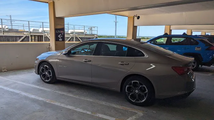 Hertz Car Rental - Great Neck - Northern Boulevard Picture 8