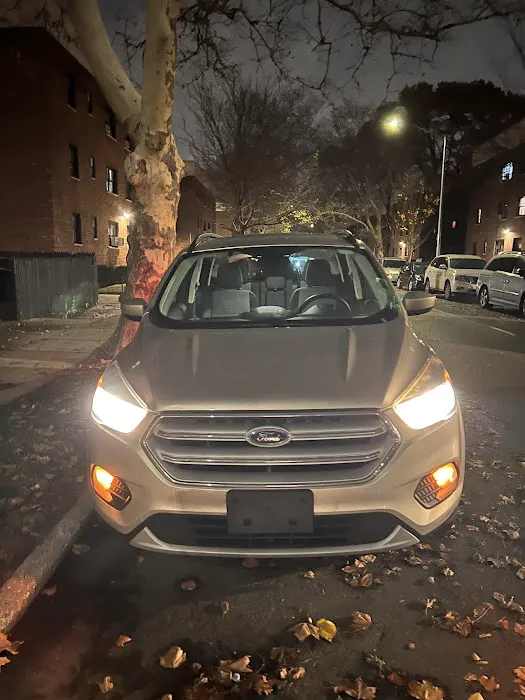 Hertz Car Rental - Great Neck - Northern Boulevard Picture 9