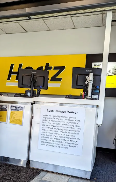 Hertz Car Rental - Great Neck - Northern Boulevard Picture 7