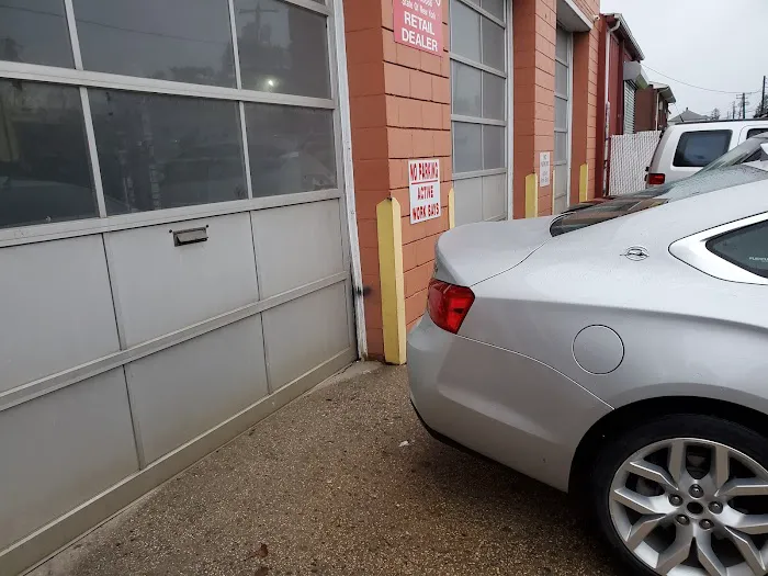Hertz Car Rental - Inwood - Burnside Collision Hle Picture 4