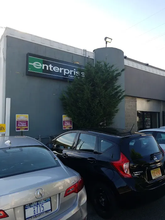 Enterprise Rent-A-Car Picture 4