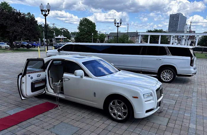 The Good Life Transportation Company Picture 2
