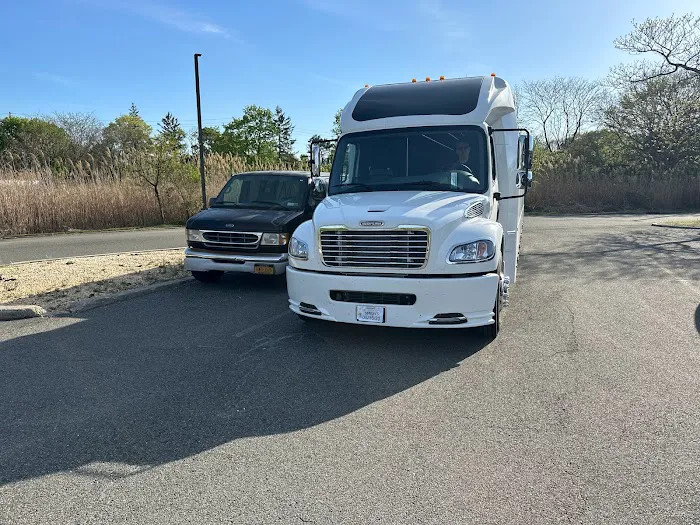 The Good Life Transportation Company Picture 5
