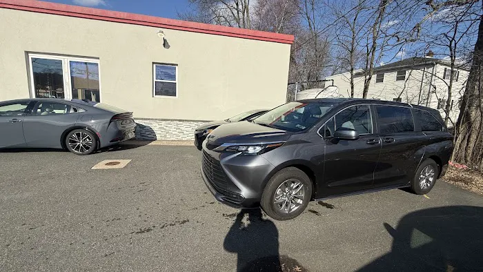 Avis Car Rental Picture 2